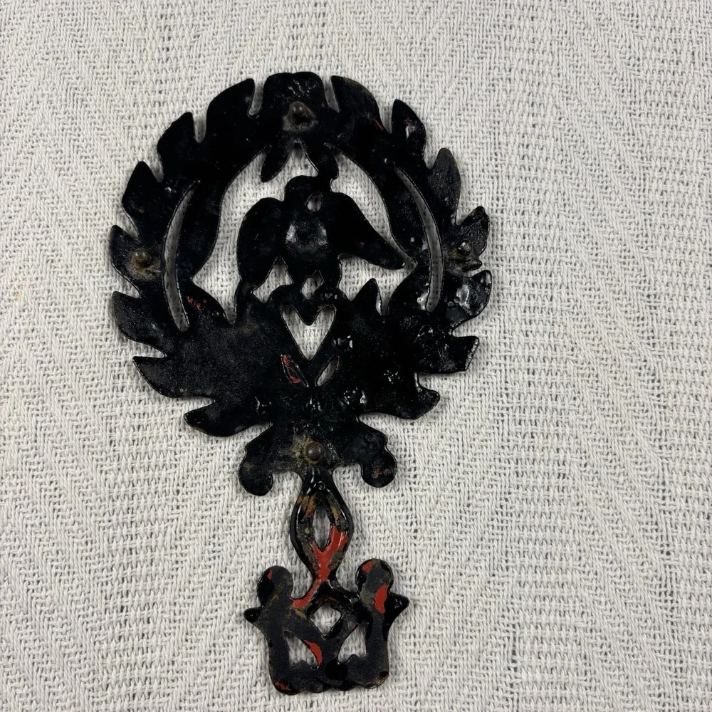 3 Vintage Cast Iron Trivets Eagle Heart Design Footed Cast Iron Decor